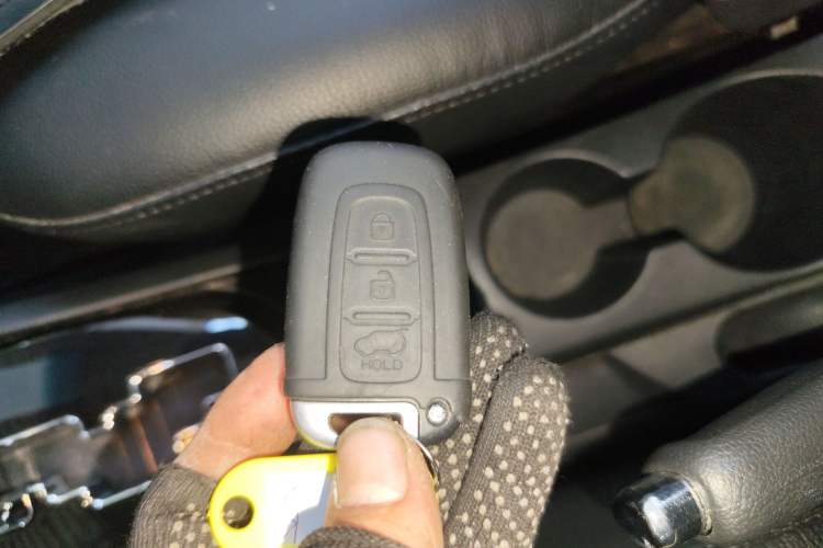 Used Kia K2 2012 Sedan 1.6L Automatic Transmission Premium Commemorative Edition
