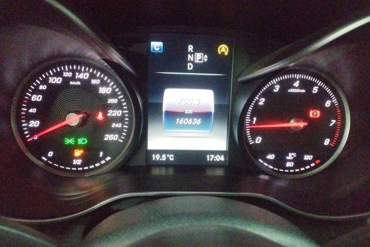 Used Mercedes-Benz C-Class 2015 Facelift C 180 L