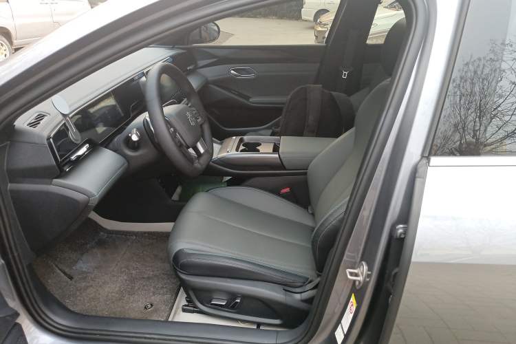 Used BYD Qin L 2025 EV 470KM Leading Edition