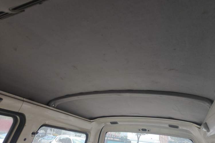 Used Wuling Rongguang 2011 1.2L Base Version
