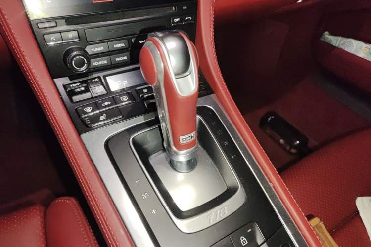 Used Porsche 718 2022 Cayman 2.0T Gear Lever
