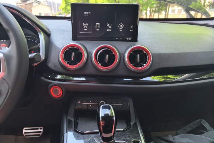 Used Wey VV5 2017 2.0T Ultra-Luxury Version
