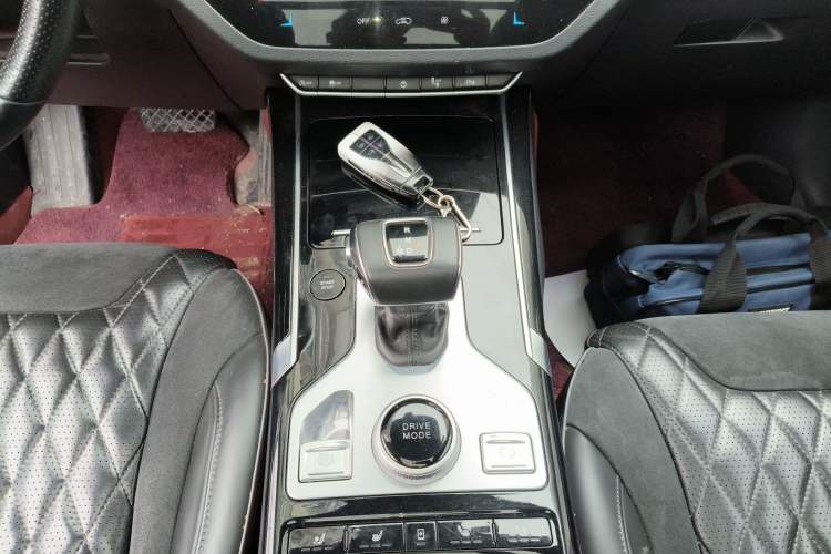 Used Hongqi HS5 2019 2.0T Smart Connect Flagship All-Wheel-Drive Version Gear Lever