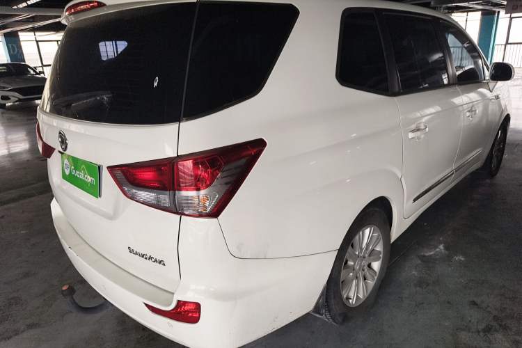 Used SsangYong Rodius 2014 2.0T Diesel Two-Wheel Drive Luxury Navigation Edition
