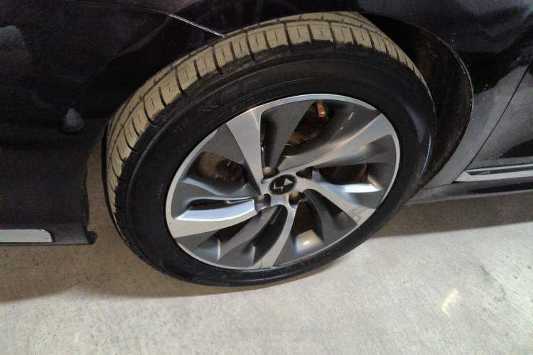 Used DS 5LS 2014 1.6T Luxury Edition THP160 Left Front Wheel Hub