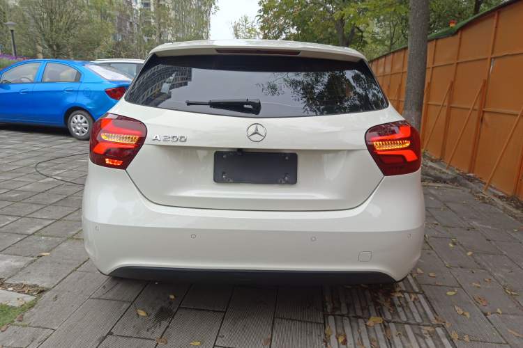 Used Mercedes-Benz A-Class (Import) 2017 Revised A 200 Dynamic Edition
