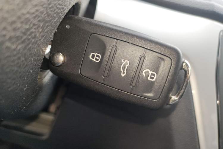 Used Volkswagen Lavida 2017 1.6L Manual Fashion Edition Vehicle Key