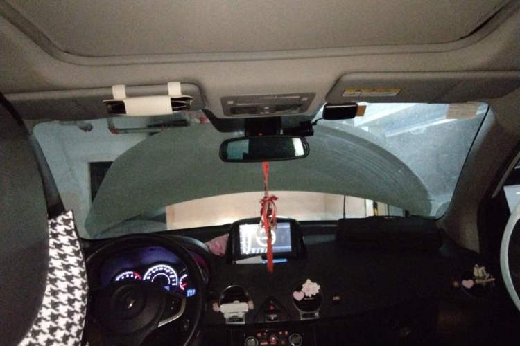 Used Renault Koleos 2012 2.5L Two-Wheel Drive Comfort Edition with Navigation