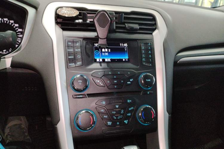 Used Ford Mondeo 2013 1.5L GTDi180 Fashion Edition Audio And AC Panel