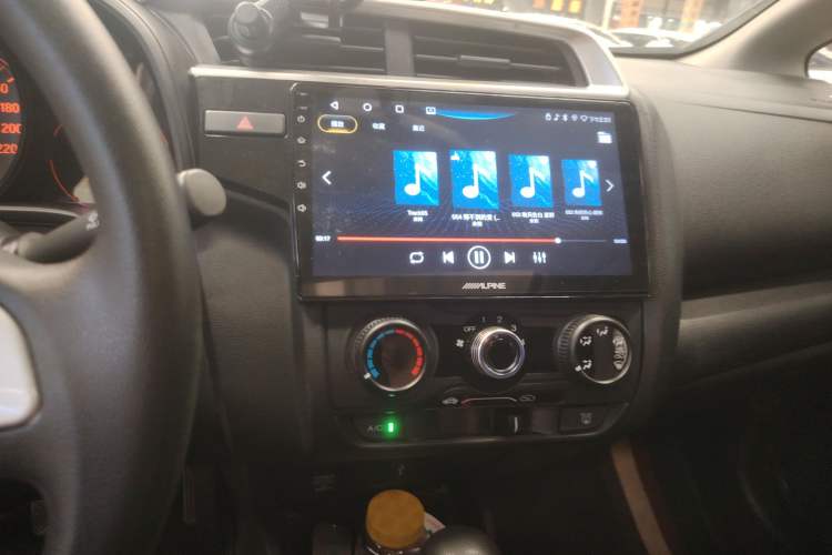 Used Honda Fit 2018 1.5L CVT Comfort Sunroof Version Audio And AC Panel