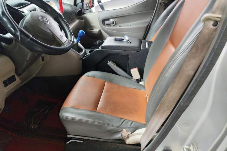 Used Nissan NV200 2014 1.6L Manual Luxury Model China V Standard
