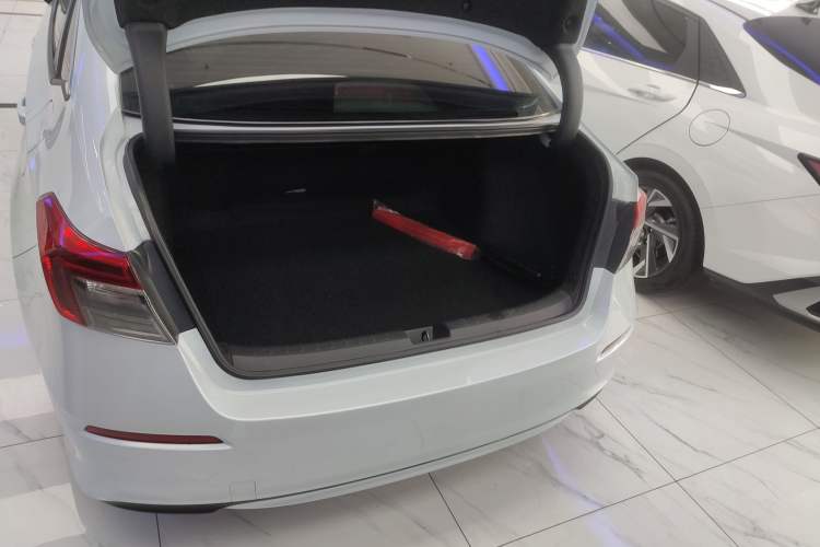 Used Honda Civic 2023 2.0L eHEV Pioneer Edition