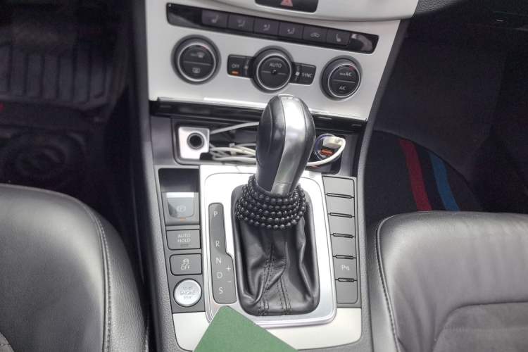 Used Volkswagen Magotan 2016 1.8TSI Luxury Comfort Model Gear Lever