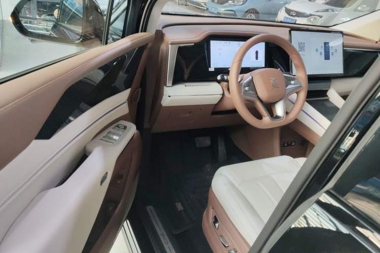 Used BYD Xia 2025 DM-i 1.5T 180km Beyond Edition
