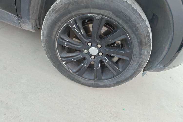 Used Land Rover Discovery Sport 2017 2.0T SE Right Front Wheel Hub