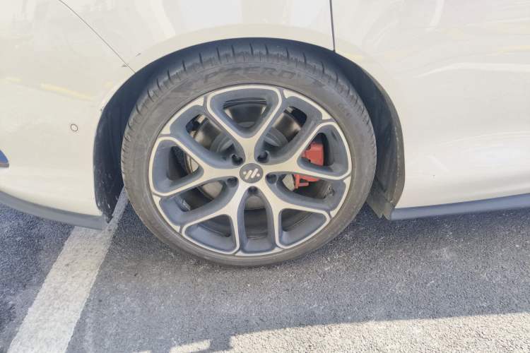 Used IM L6 2025 Ultra Model
