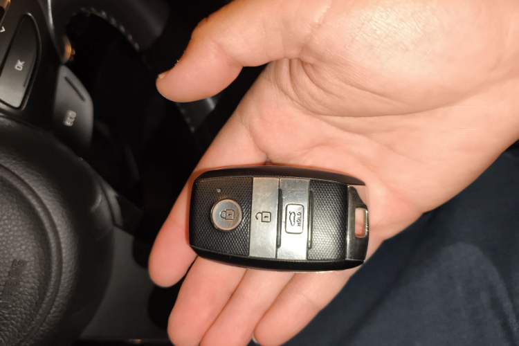 Used Kia K5 2014 2.0L Automatic LUXURY Vehicle Key