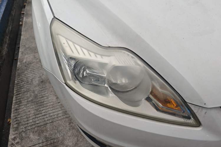 Used Ford Focus 2013 Sedan Classic 1.8L Automatic Base Model