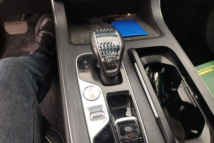 Used GAC Trumpchi GS8 2022 Linghang Series 2.0 TGDI Two-Wheel-Drive Luxury Smart Connectivity Version (7 Seats)