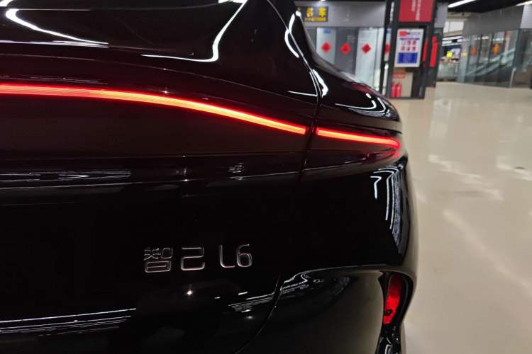 Used IM L6 2024 Max Standard Edition Right Rear Taillight