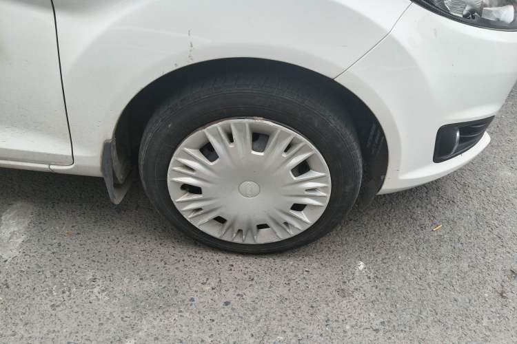 Used Ford Fiesta 2013 Hatchback 1.5L Manual Fashion Edition Right Front Wheel Hub