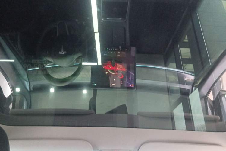 Used Tesla Model Y 2024 Long-Range All-Wheel-Drive Version Headliner