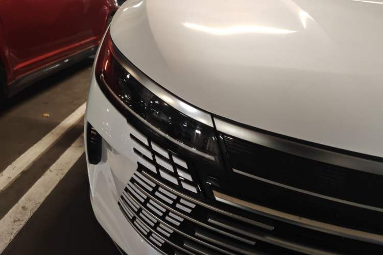 Used BYD Destroyer 05 2024 HONOR Edition DM-i 55KM Luxury Model Right Front Headlight