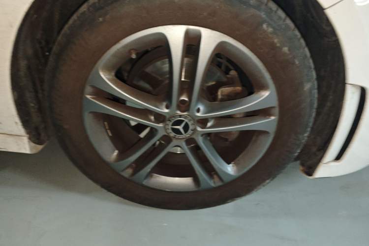 Used Mercedes-Benz A-Class 2021 Restyled A 180 L Sport Sedan Right Front Wheel Hub