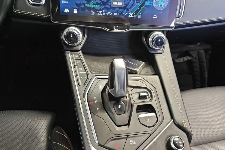 Used Lynk & Co 05 2020 2.0TD Two-Wheel Drive Shine Halo
