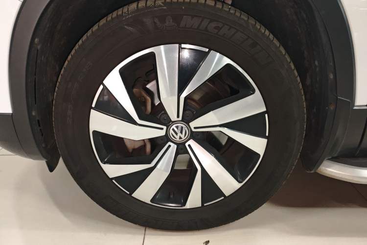 Used Volkswagen Tayron 2020 330TSI Two-Wheel Drive Luxury Smart Connectivity Version