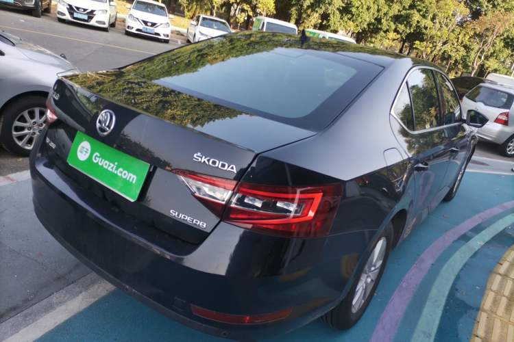 Used Skoda Superb 2016 TSI280 Manual Front-Drive Version
