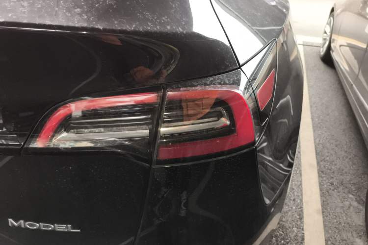 Used Tesla Model Y 2021 Standard Range Rear-Wheel Drive Version