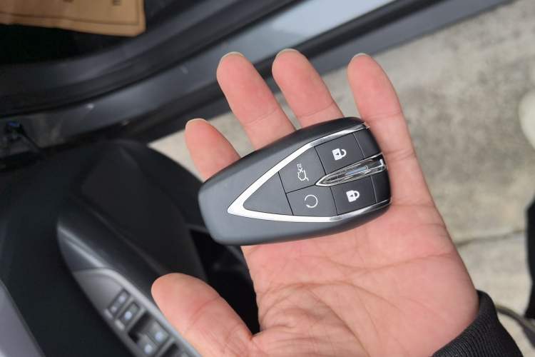 Used CHANGAN Eado PHEV 2025 Smart New Blue Whale 145KM Battleship Edition Vehicle Key