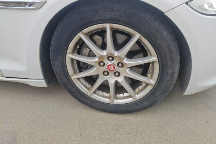 Used Jaguar XJ 2014 XJL 3.0 SC Two-Wheel-Drive Panoramic Business Edition