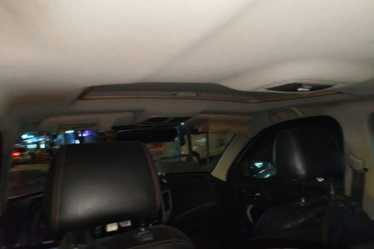 Used CHANGAN CS35 2014 1.6L Manual Luxury Model China IV Standard