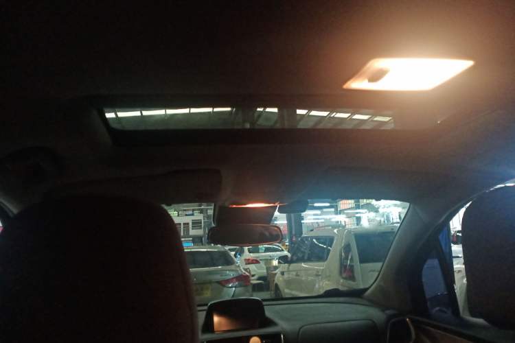 Used Buick Encore 2014 1.4T Automatic Two-Wheel Drive Urban Elite Model Headliner