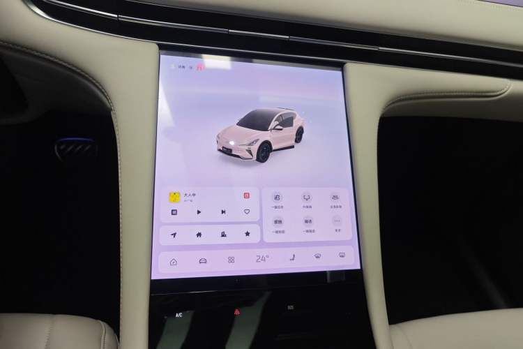 Used IM LS7 2023 77 kWh Urban Fit Pro Rear-Wheel Drive Version
