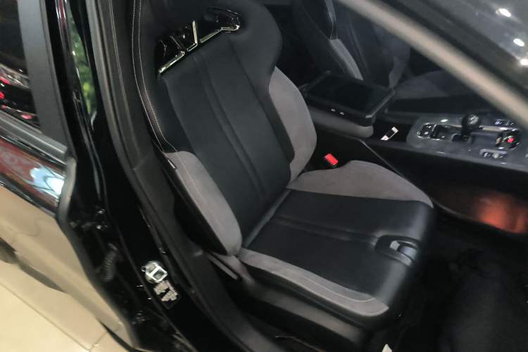 Used GAC Trumpchi EMPOW 2024 400T Automatic Yingbao R PRO Edition
