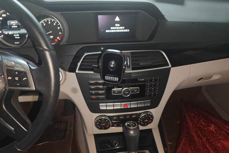 Used Mercedes-Benz C-Class 2013 C 180 Classic Grand Edition Audio And AC Panel