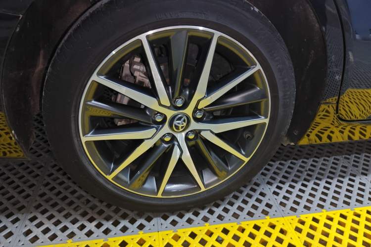 Used Toyota Camry 2021 2.5G Luxury Edition Right Rear Wheel Hub