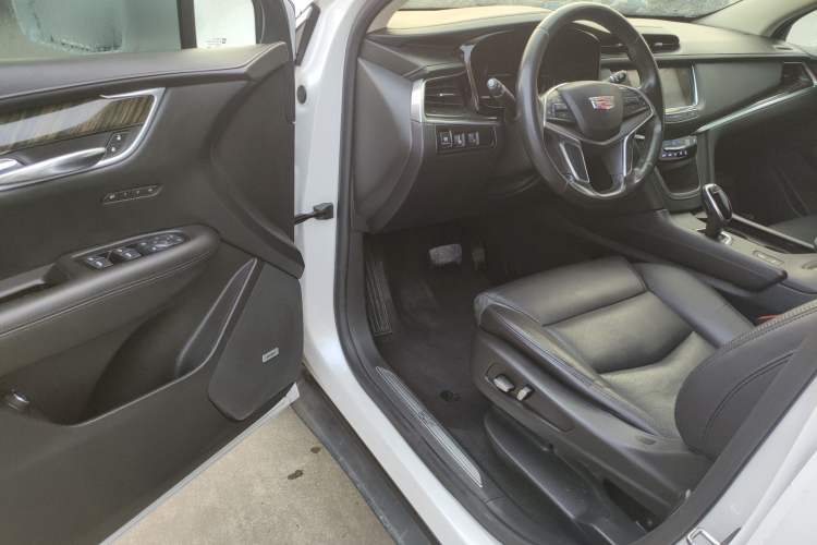 Used Cadillac XT5 2016 25T Luxury Model