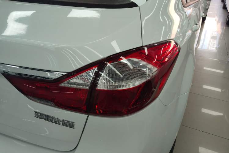 Used Kia K3 2016 1.6L Automatic with Sunroof
