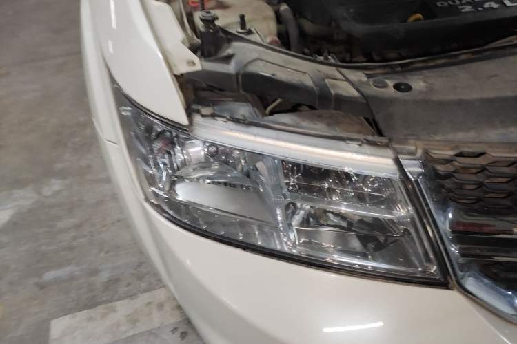 Used Dodge Journey 2013 2.4L Two-Wheel Drive Luxury Version