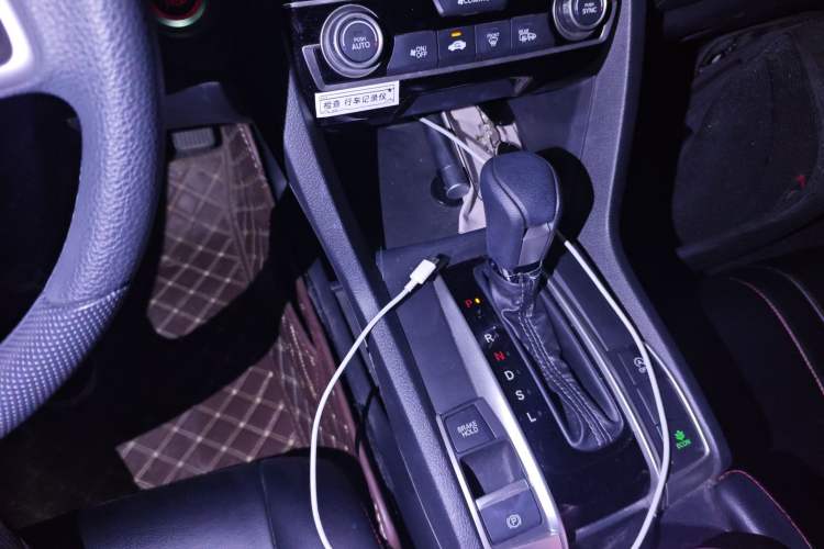 Used Honda Civic 2019 220TURBO CVT Dynamic Edition China VI Gear Lever