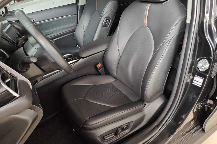 Used Toyota Camry 2021 2.0G Luxury Edition