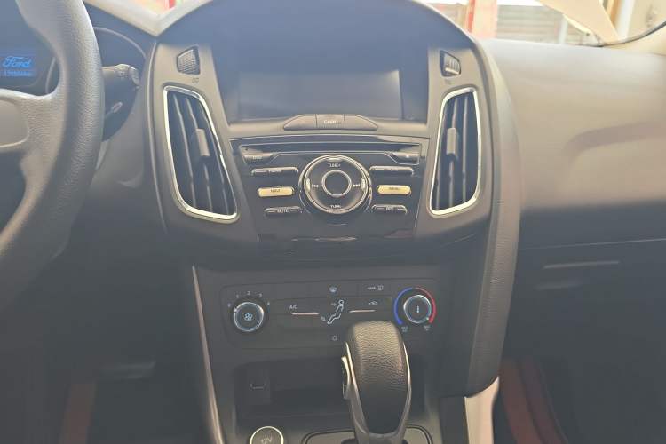 Used Ford Focus 2015 Hatchback 1.6L Automatic Comfort Model