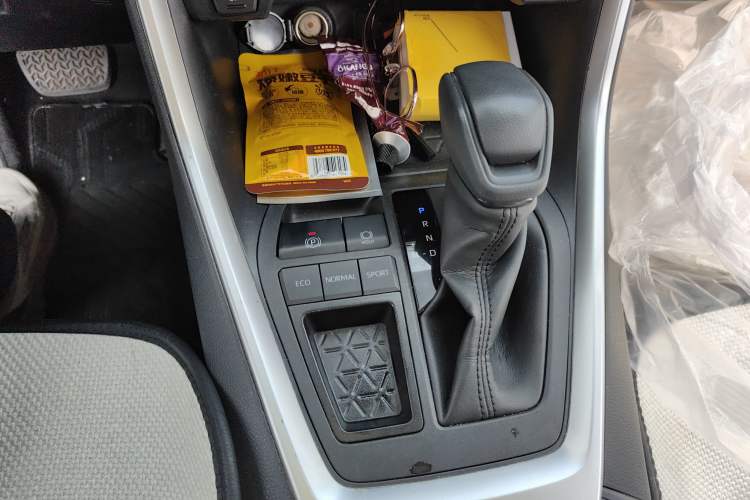 Used Toyota RAV4 2021 2.0L CVT Two-Wheel Drive Urban Edition
