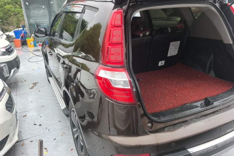 Used Geely Auto GX7 2015 Sports Edition 2.0L Automatic Prestige Model
