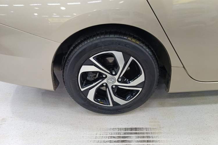 Used Honda Accord 2016 2.0L Elite Edition Right Rear Wheel Hub
