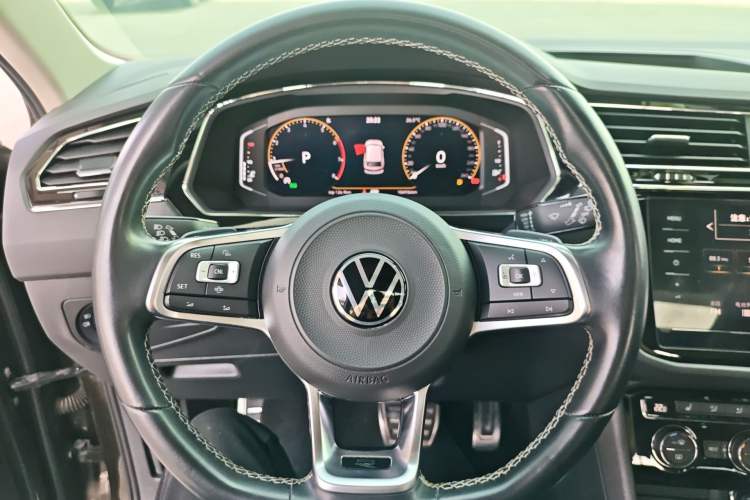 Used Volkswagen Tiguan L 2021 330TSI Automatic Two-Wheel Drive R-Line Enhanced Edition Steering Wheel